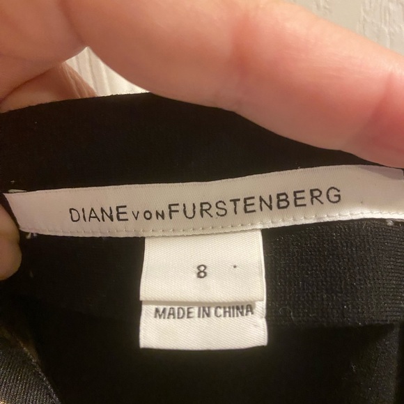 Diane Von Furstenberg Black and Cream Pencil Wool and Silk Skirt size 8.  EUC - Picture 4 of 10